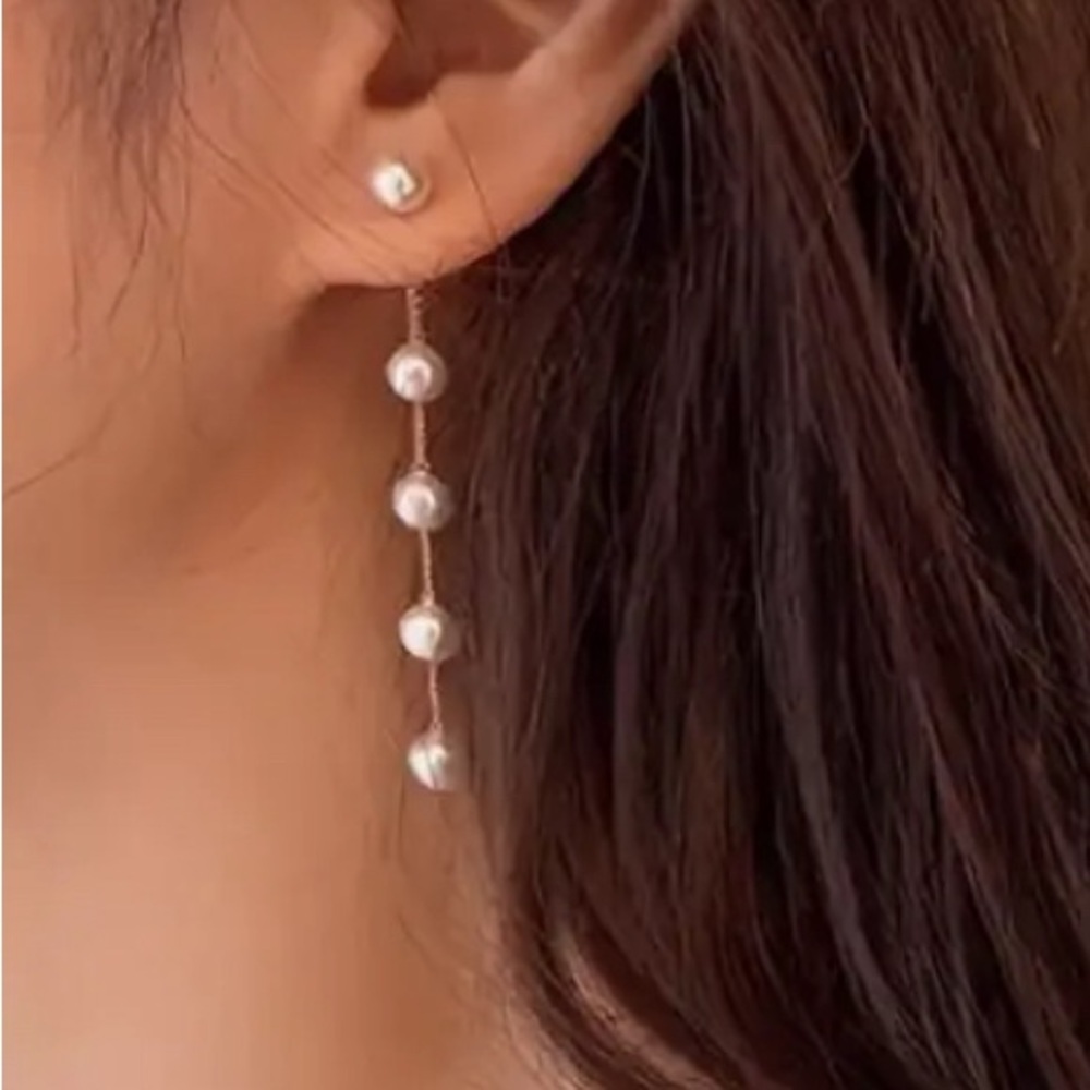 Fashion earrings- dangling earrings